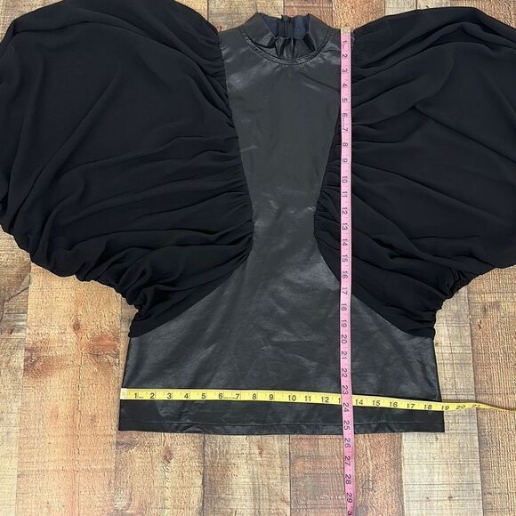 Chic Black Women's Blouse - Picture 7 of 8